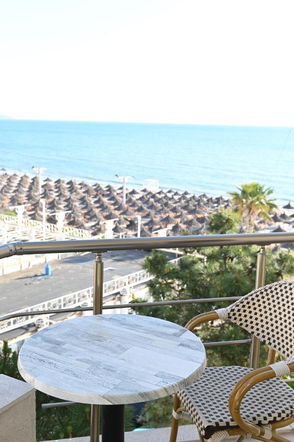 Vila Oxinn Kryemedhej Exterior photo